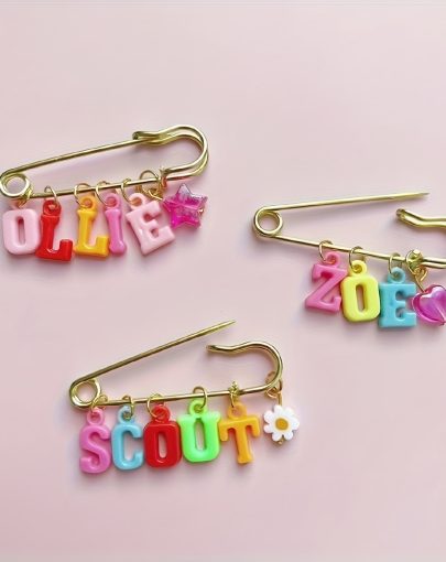 Customizable 1pc Personalized Name Pin Broochu002FBag Charm, Safe Golden Pin with Colorful Letter Beads, Heartu002FFloweru002Fjoyful Face Accessories, Bag Decoration, Birthdayu002FChristmas Gift.