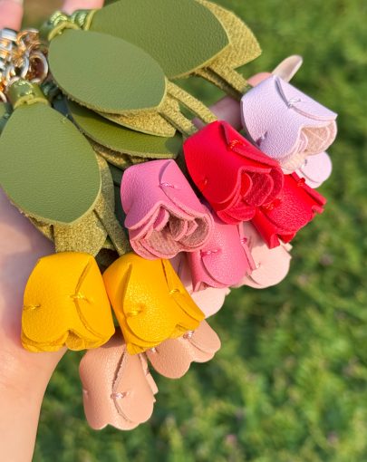 1pc Women's Key Ring, Keychain - Sweet Creative Cute Colorful PU Leather Flower Tulip Pendant, Suitable for Daily Wear with Bags and Clothing